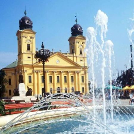 City Center Apartment Debrecen Kültér fotó