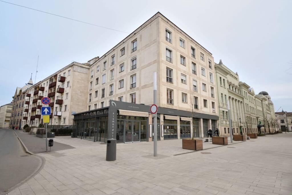 City Center Apartment Debrecen Kültér fotó